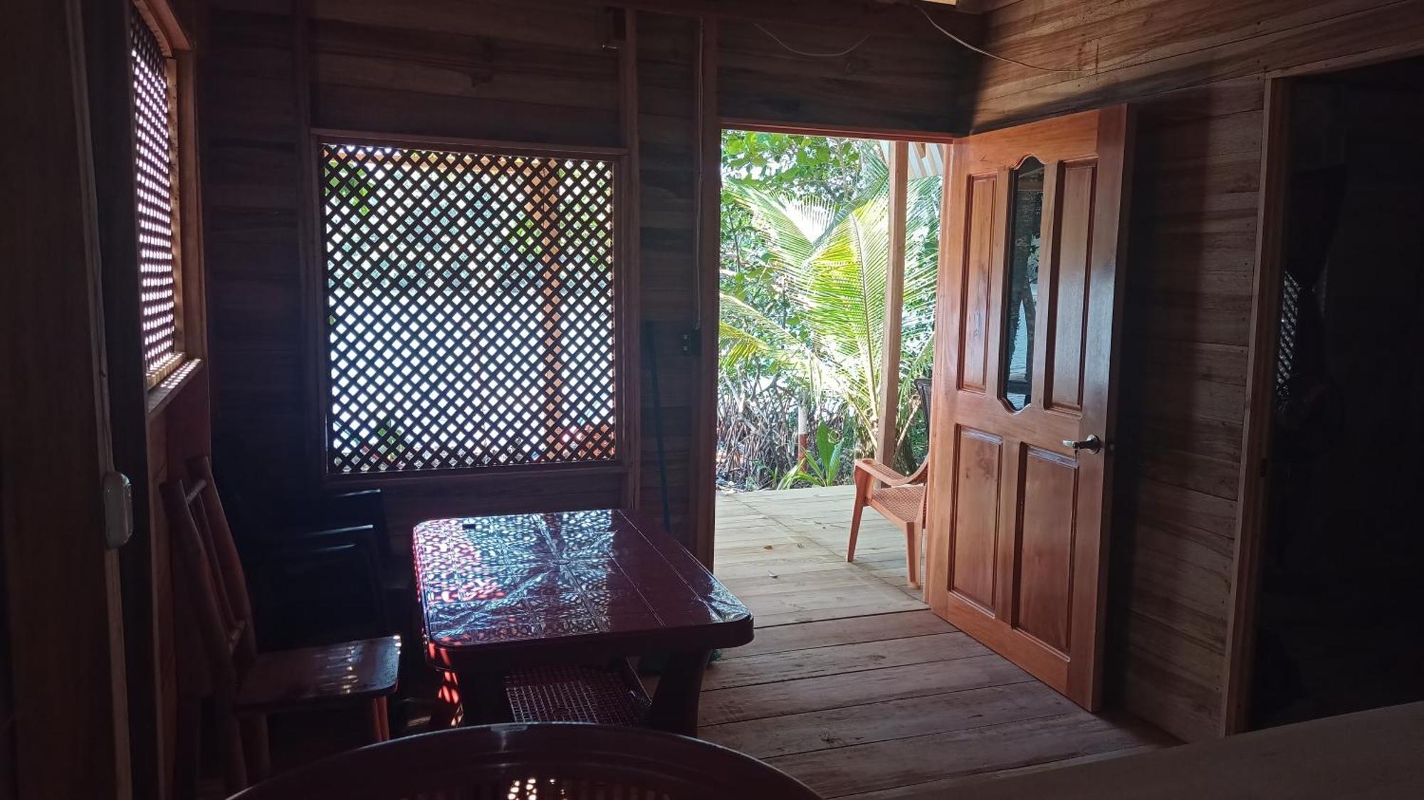 Hotel Casa Manati à Lívingston Extérieur photo