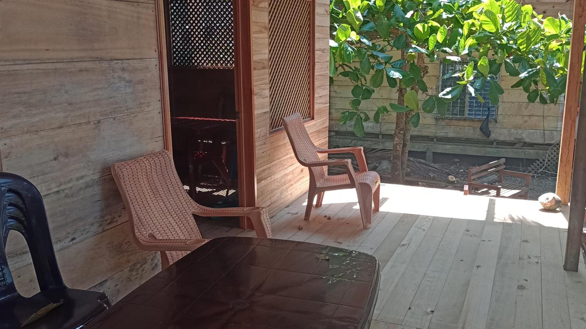 Hotel Casa Manati à Lívingston Extérieur photo